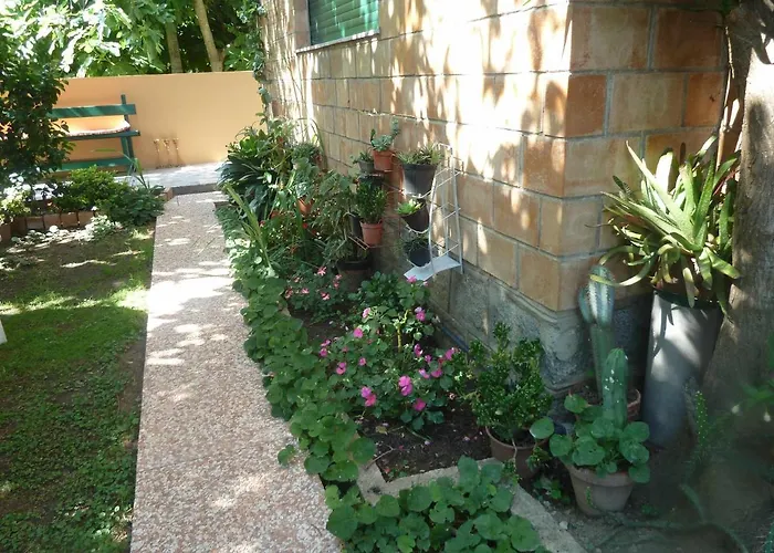 Bb Le Violette Frühstückspension Tortolì